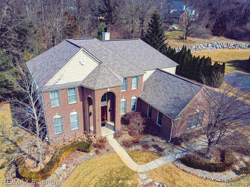 9037 RIDGEFIELD Drive, Brighton, MI 48114 — Photo 8