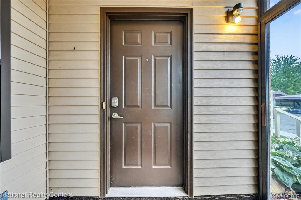 61171 Greenwood Drive, South Lyon, MI 48178 — Photo 5