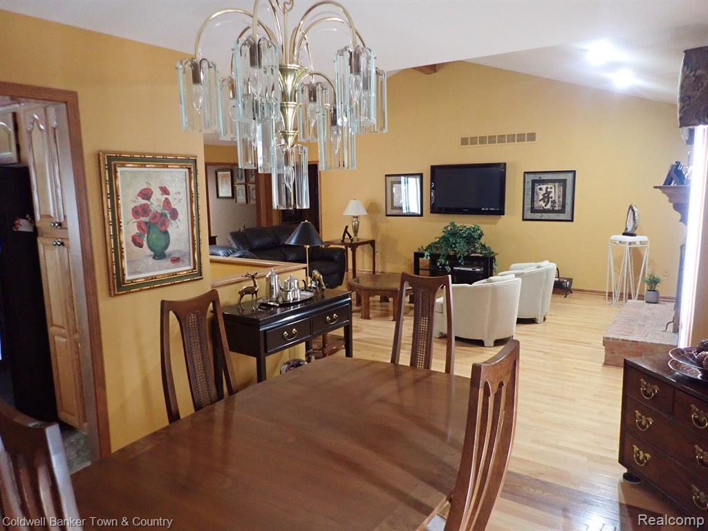 37711 AMBER Drive, Farmington Hills, MI 48331 — Photo 14