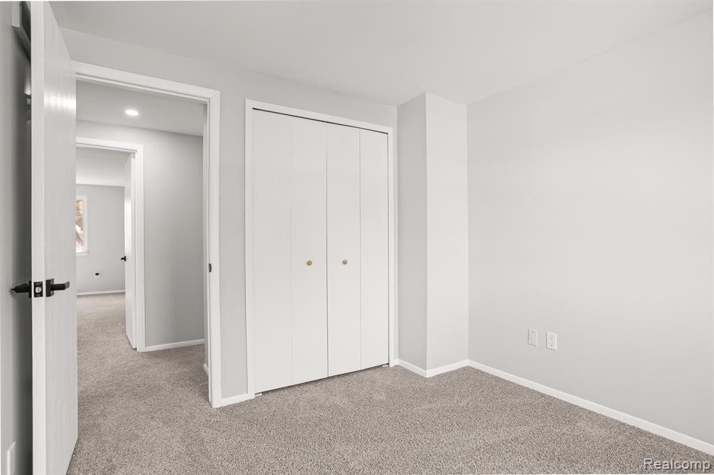 805 ABBEY Lane, Milford, MI 48381 — Photo 19
