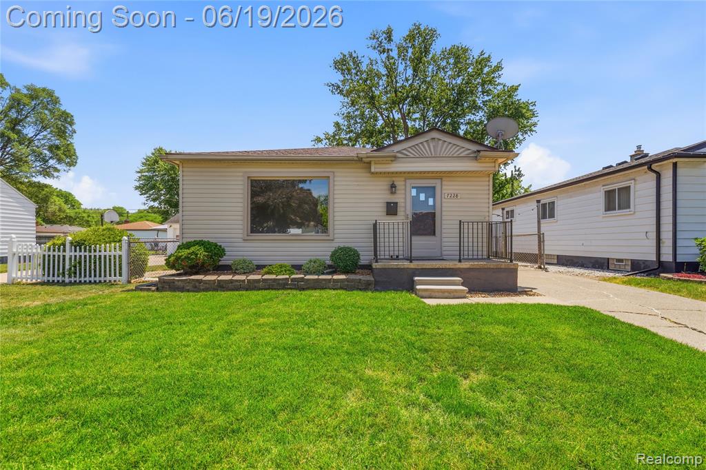 7228 Sterling Street, Center Line, MI 48015 — Photo 23