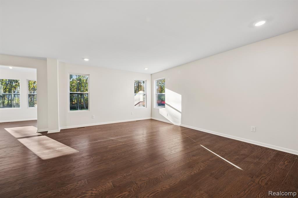 4246 Cedar Lane, Grand Blanc, MI 48439 — Photo 13