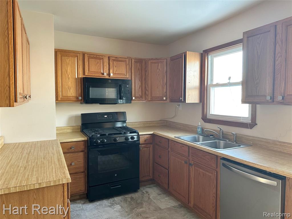 5213 Marlette Road, Marlette, MI 48453 — Photo 16