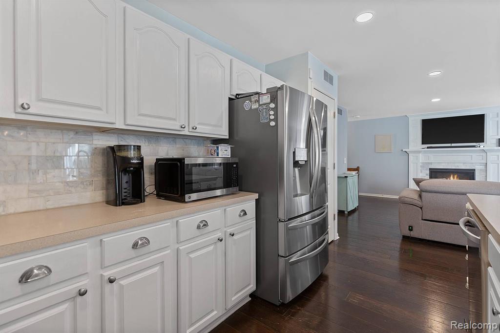 9368 Lakepointe Boulevard, Clay, MI 48001 — Photo 11