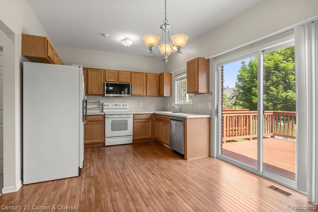 533 CONCORD Drive, Canton, MI 48188 — Photo 17