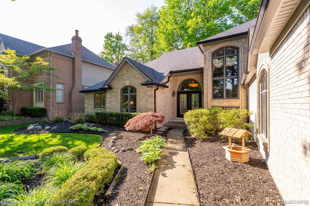 14281 Bournemuth Drive, Utica, MI 48315 — Photo 8