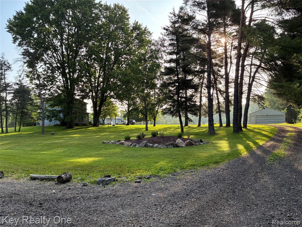 1000 W Predmore Road, Oakland, MI — Photo 2