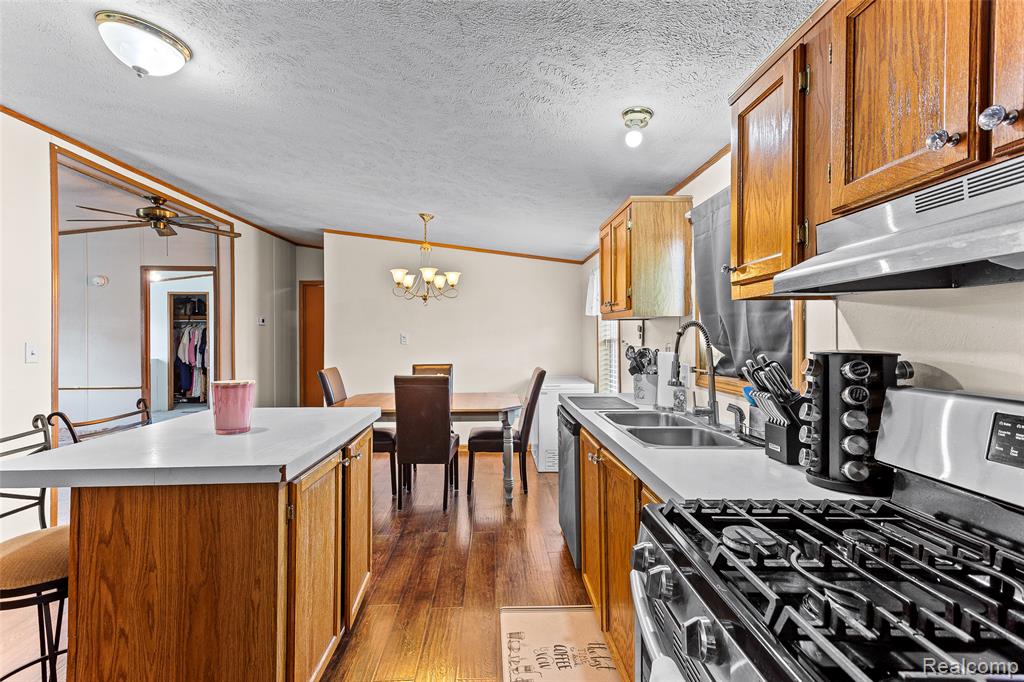 9544 Rhodes Court, Northville, MI 48167 — Photo 12