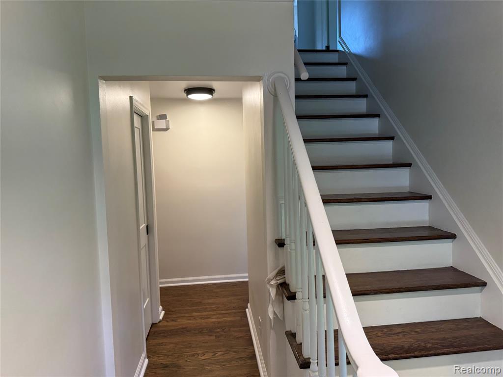 18141 Sunnybrook Avenue, Lathrup Village, MI 48076 — Photo 19
