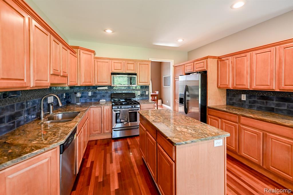 7396 Elms Road, Swartz Creek, MI 48473 — Photo 12