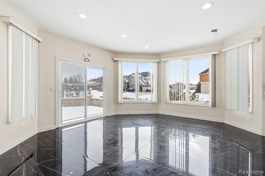 49750 Golden Lake Drive, Shelby Twp, MI 48315 — Photo 12