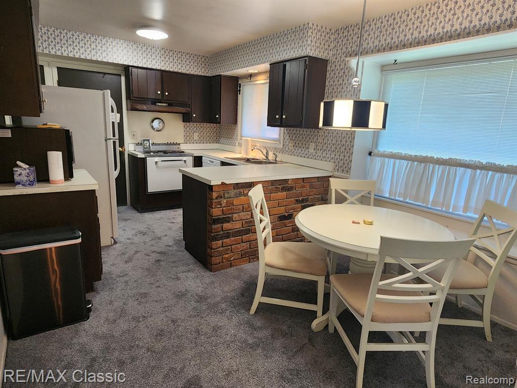 473 FOX RIVER Drive, Bloomfield Hills, MI 48304 — Photo 3