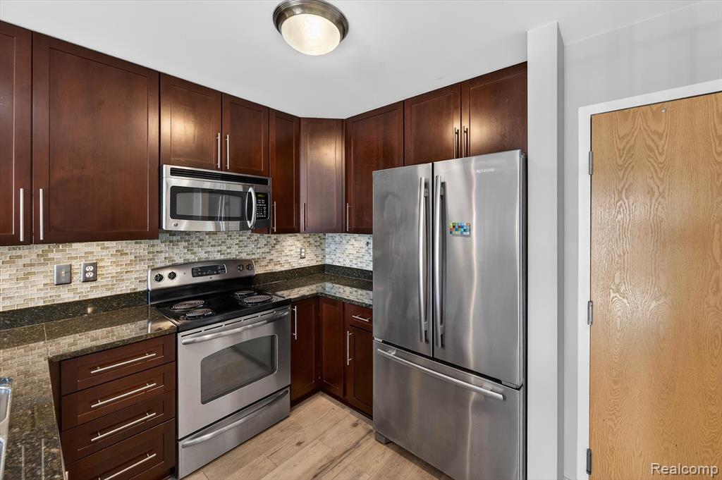 111 N Ashley Street, 406, Ann Arbor, MI 48104 — Photo 18