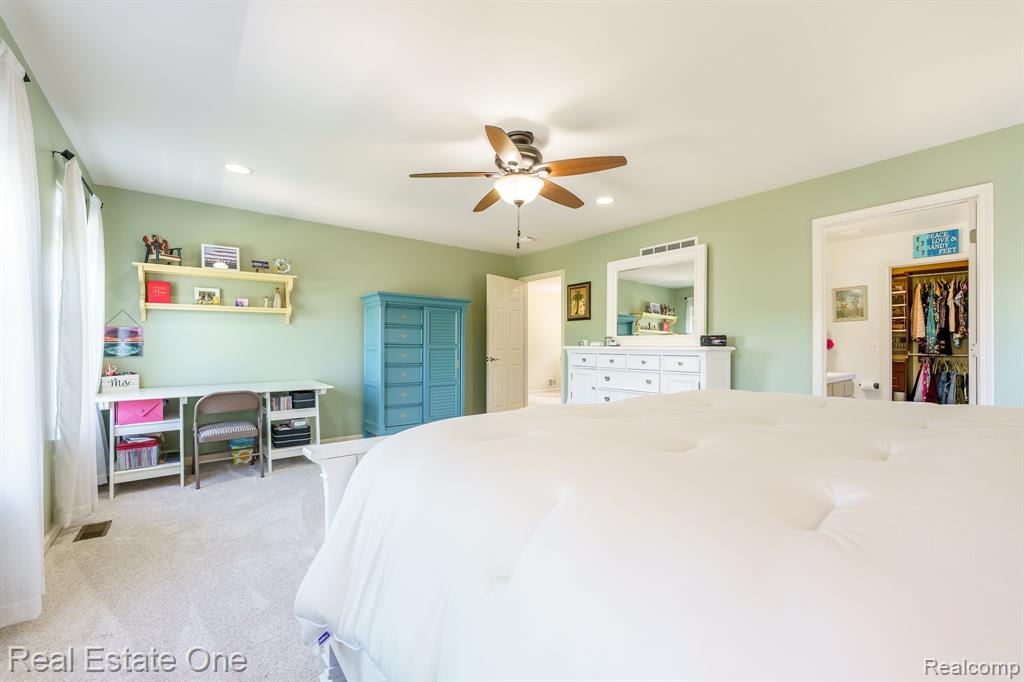 442 Ridgewood Drive S, Ortonville, MI 48462 — Photo 21