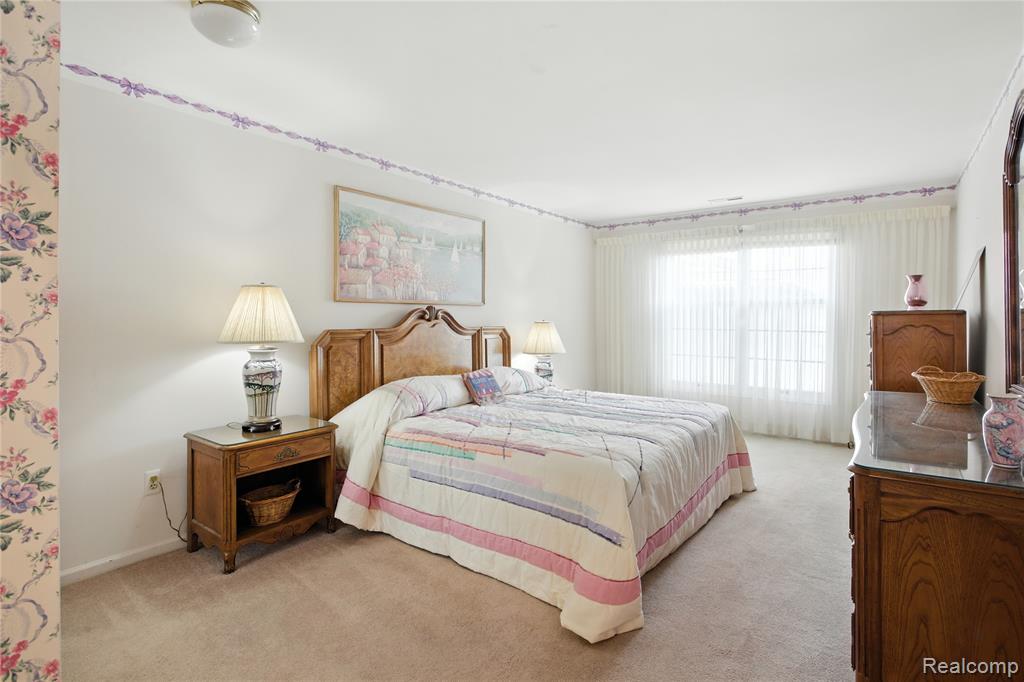19710 W 13 Mile Road, 211, Beverly Hills, MI 48025 — Photo 25