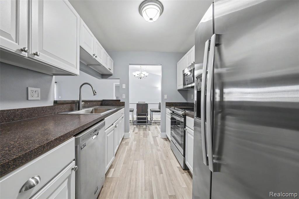 56075 Chesapeake Circle, 242, Utica, MI 48316 — Photo 13