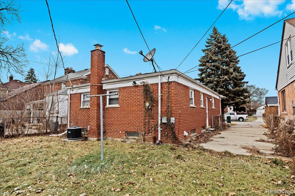 673 Winchester Avenue, Lincoln Park, MI 48146 — Photo 5