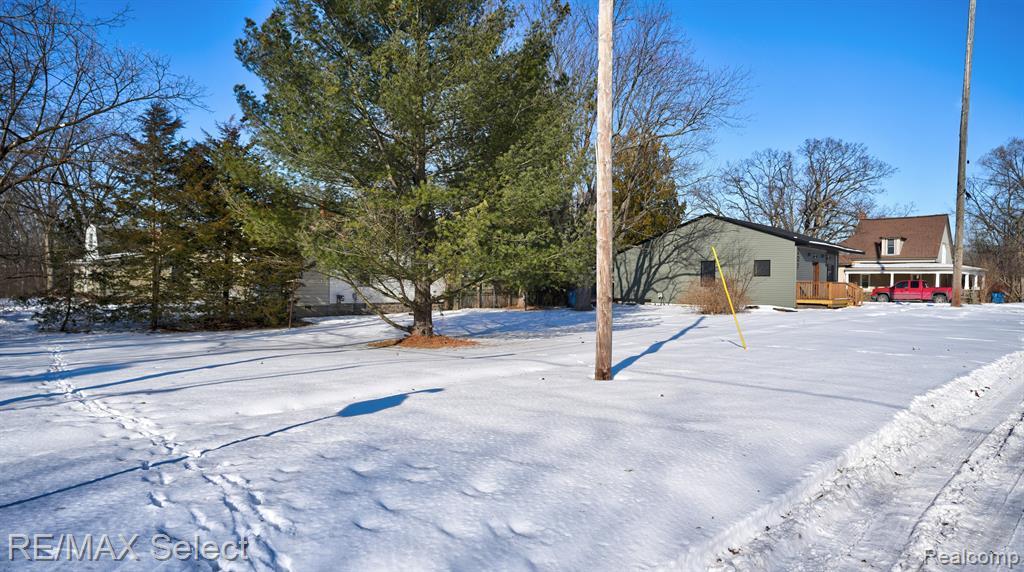 207 CLARENCE Street, Holly, MI 48442 — Photo 6