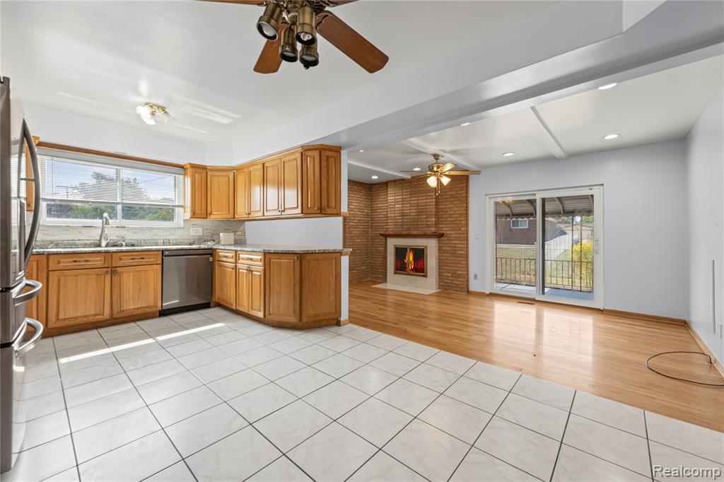 4900 Kadena Court, Sterling Heights, MI 48310 — Photo 12