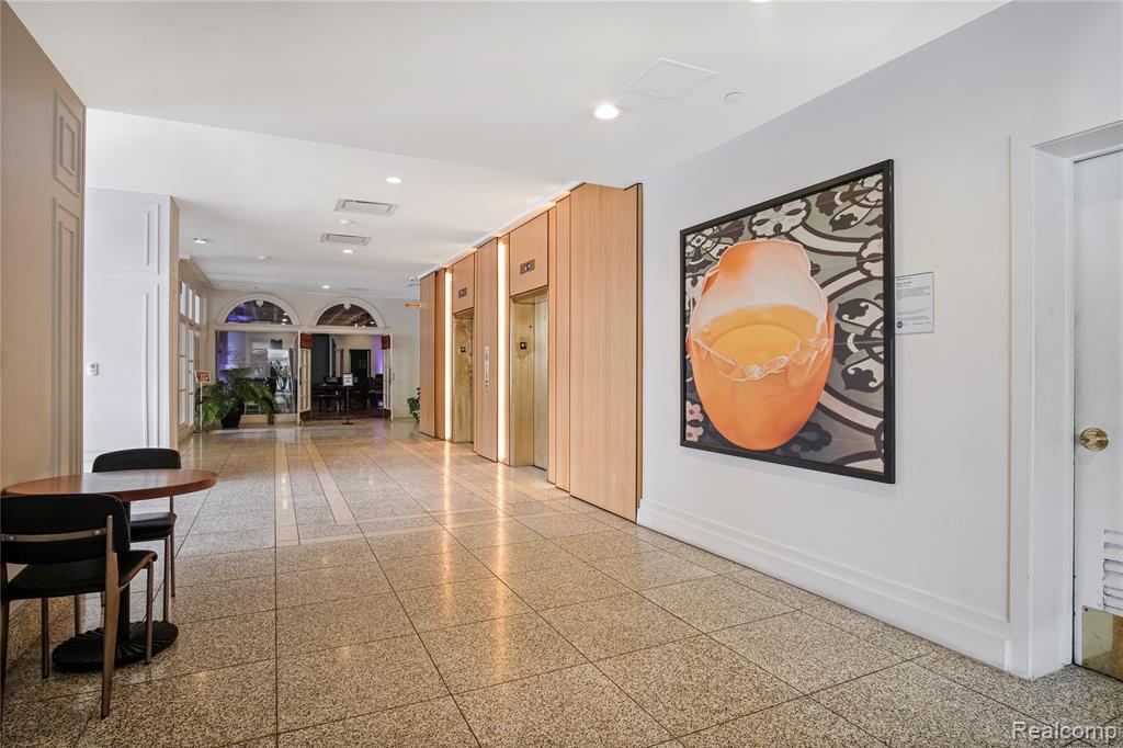 3075 W Grand Boulevard, Detroit, MI 48202 — Photo 4