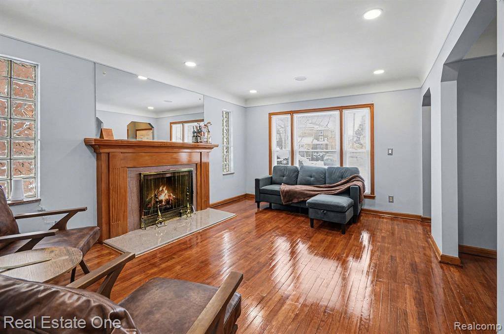 5721 Somerset Avenue, Detroit, MI 48224 — Photo 7