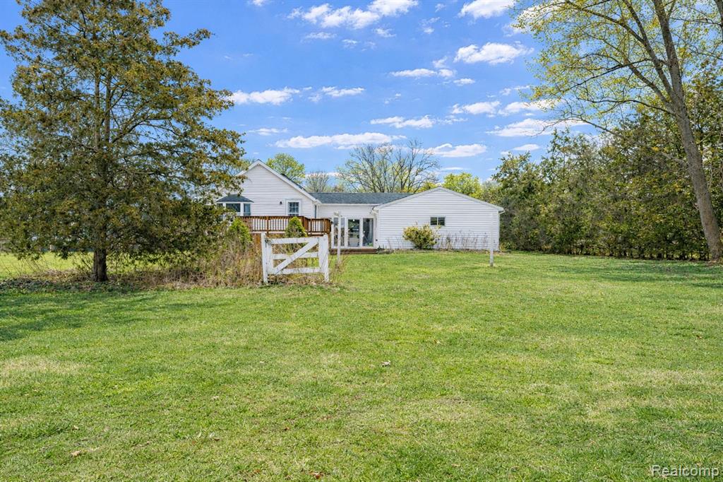 2190 W Maple Avenue, Flint, MI 48507 — Photo 4