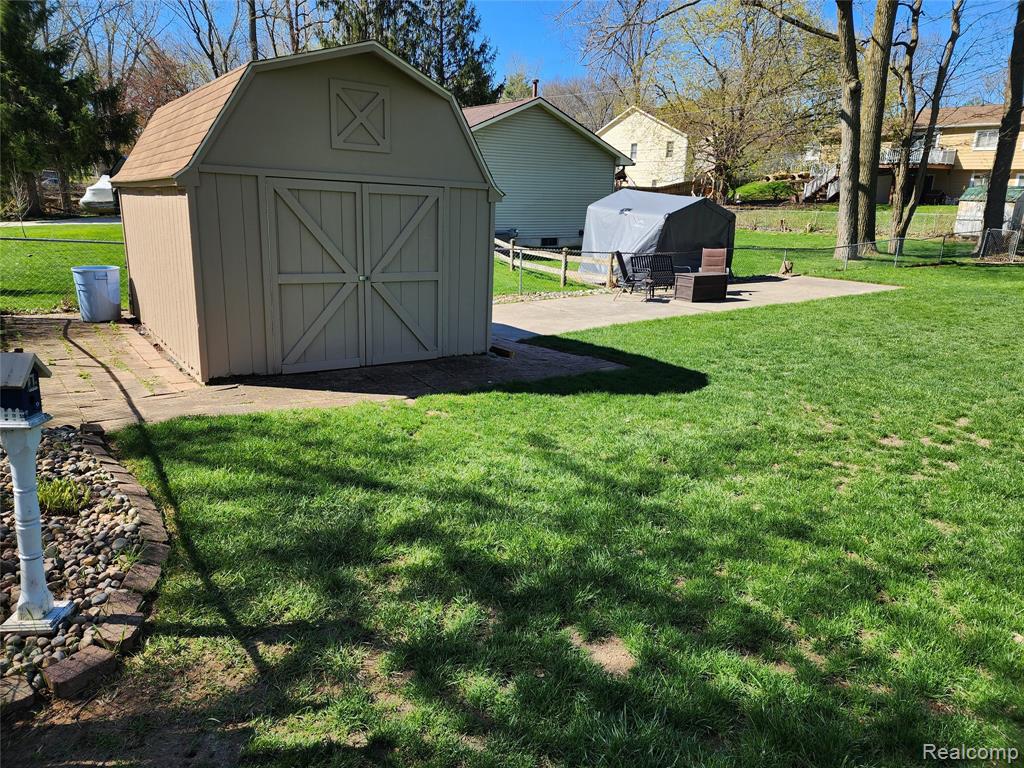 635 Sherry Drive, Lake Orion, MI 48362 — Photo 26