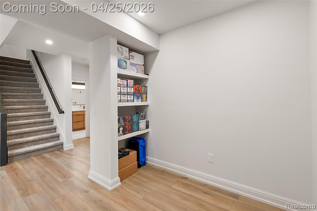 7487 Gramercy Circle, West Bloomfield, MI — Photo 14