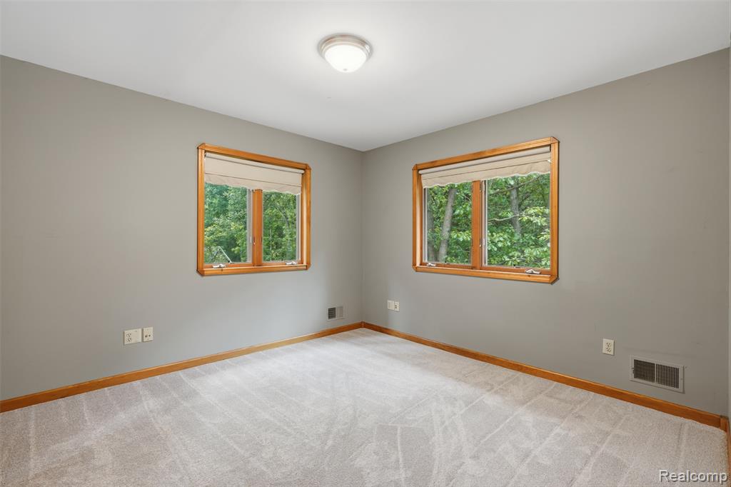 27967 Galien Drive, South Lyon, MI 48178 — Photo 38