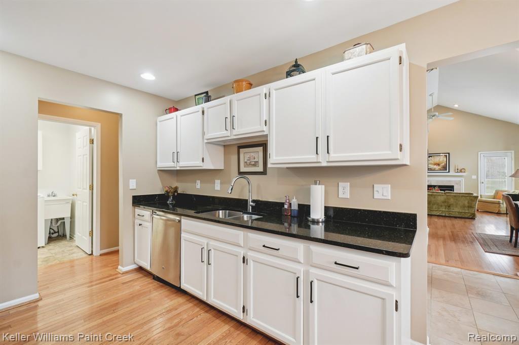 2799 Lochmoor Boulevard, Lake Orion, MI — Photo 19