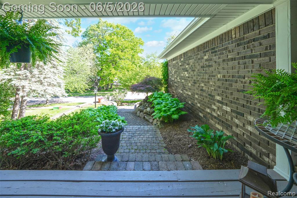 7841 Rampart Trail, Waterford, MI 48327 — Photo 3