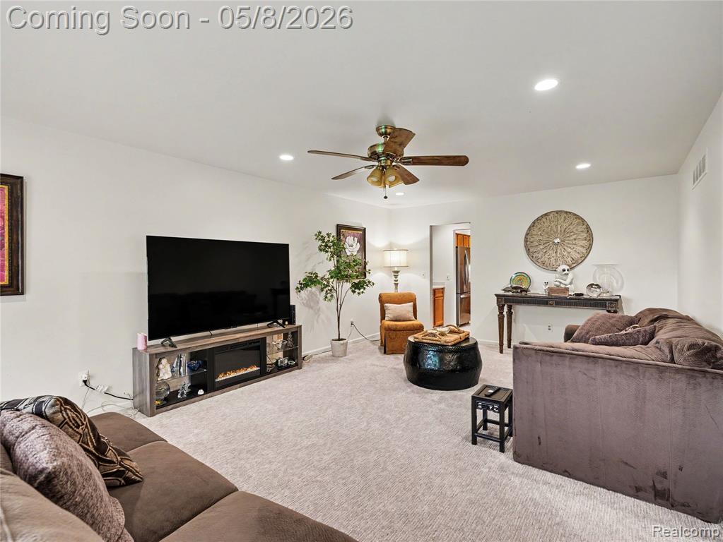 15596 Huntcliff Drive, 40, Macomb, MI 48044 — Photo 7