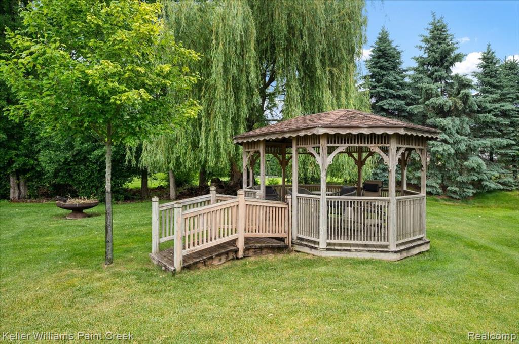 915 Harris Drive, Troy, MI 48083 — Photo 39