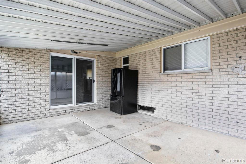 8426 Forrest Drive, Canton, MI 48187 — Photo 32