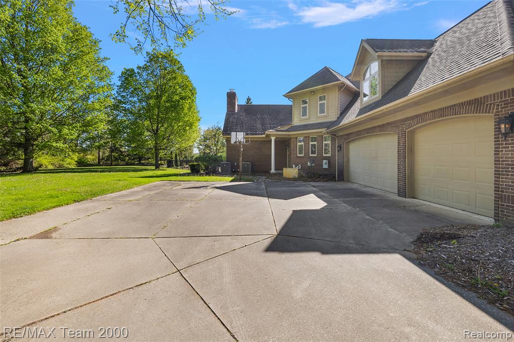 630 Sheldon Court, Rochester, MI 48306 — Photo 10