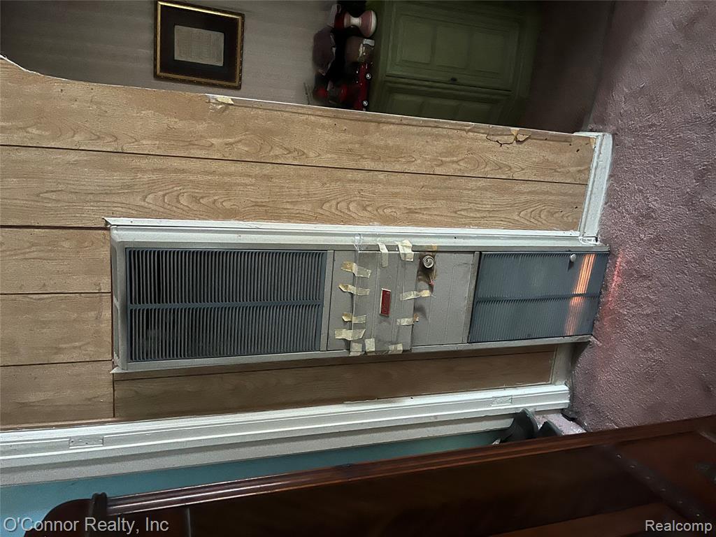 2411 26th Street, Port Huron, MI 48060 — Photo 2