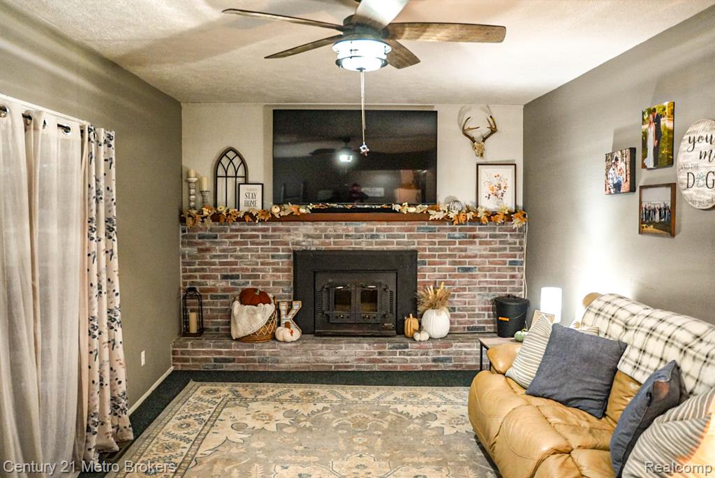 5521 N Belsay Road, Flint, MI 48506 — Photo 10