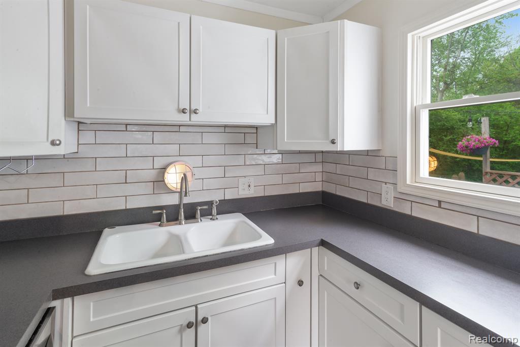 3550 Oakwood Street, Ann Arbor, MI 48104 — Photo 10