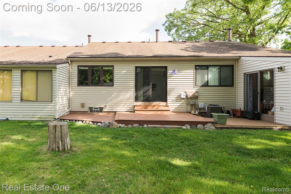 62292 Yorktown Drive, 2, South Lyon, MI 48178 — Photo 24