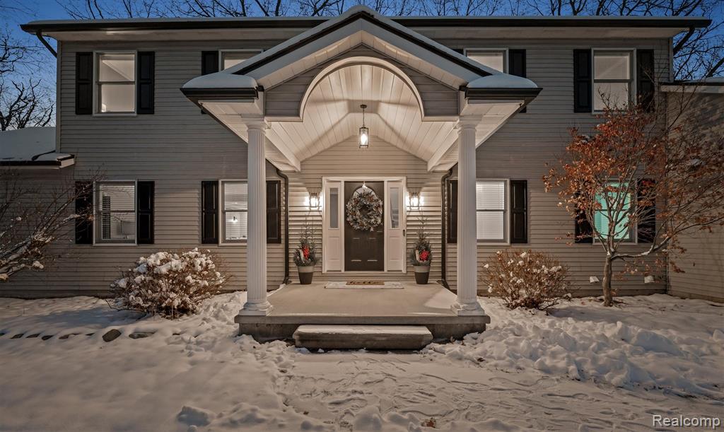 8301 Hyne Road, Brighton, MI 48114 — front exterior