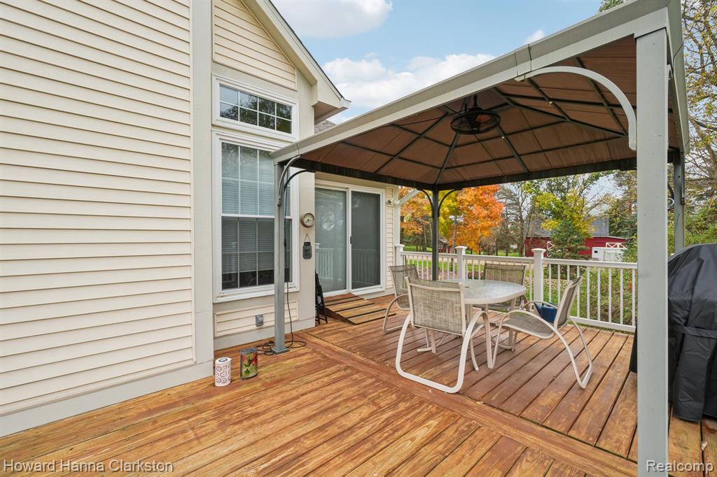 4105 Nancy Lane, White Lake, MI 48383 — Photo 34