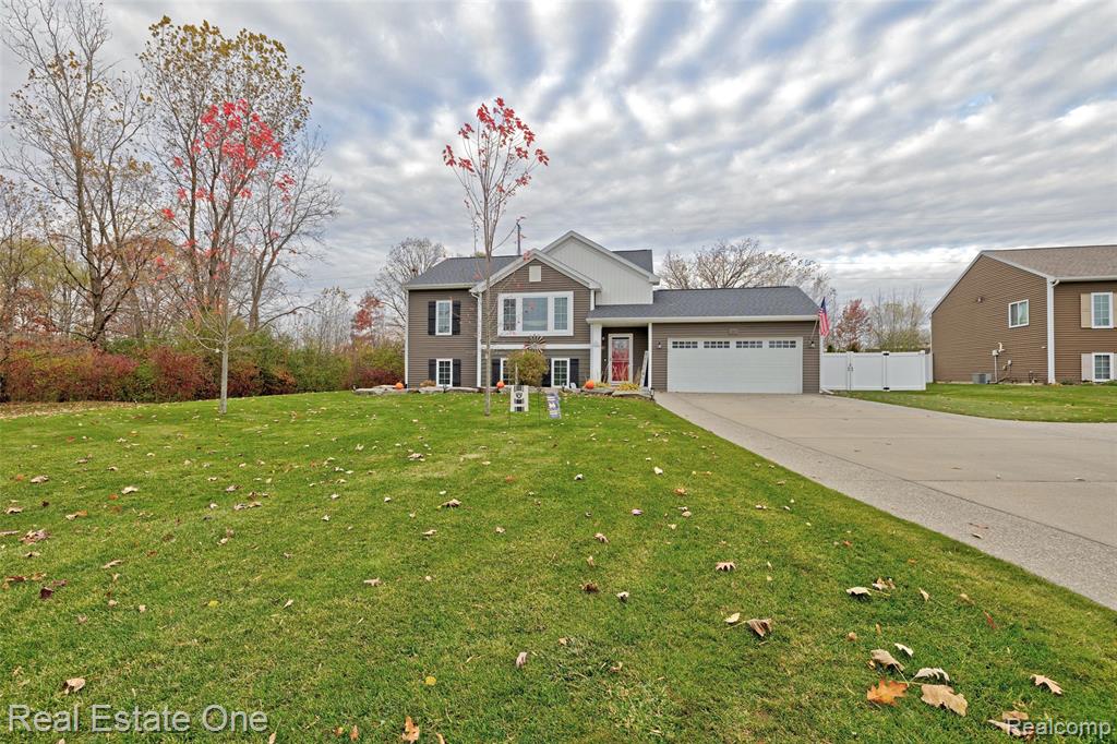 4316 Pebble Creek Boulevard, Grand Blanc, MI 48439 — Photo 46