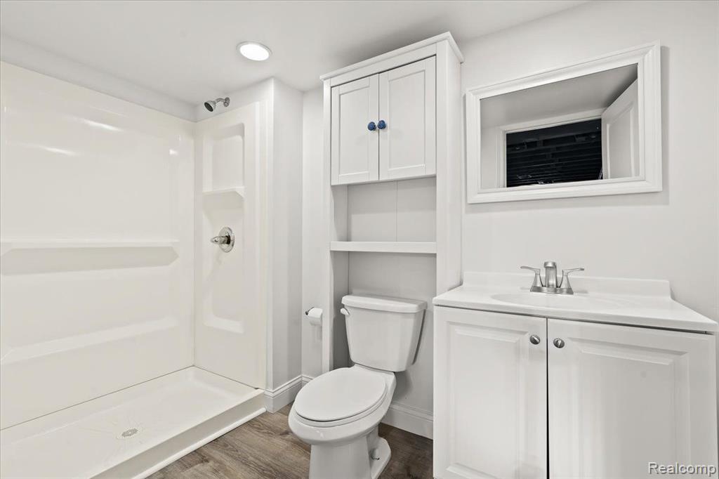 923 W Stephen Avenue, Clawson, MI — Photo 19