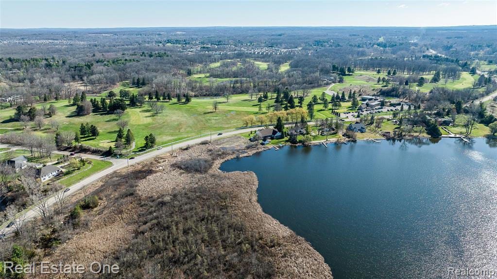 V/L Golf Club, Howell, MI 48843 — Photo 13