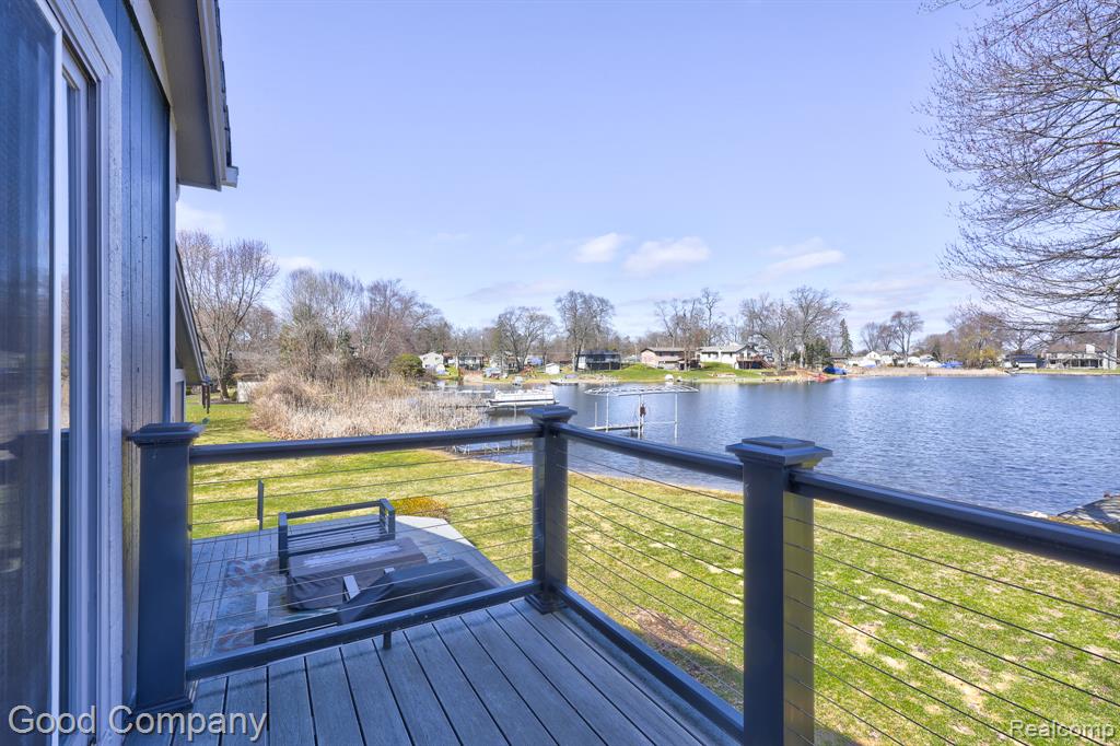 9526 Montgold Avenue, White Lake, MI — Photo 45