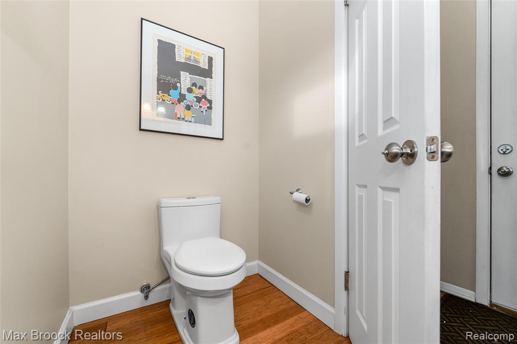 7118 Cathedral Drive, Bloomfield Hills, MI 48301 — Photo 23