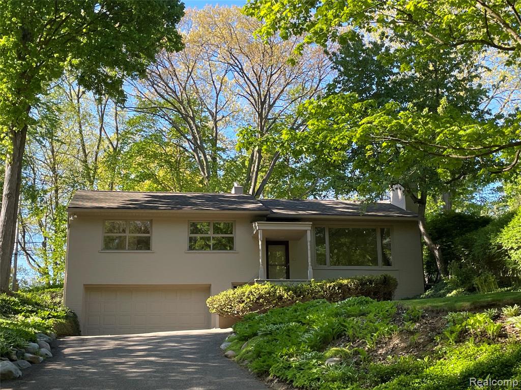 46151 Bloomcrest Drive, Northville, MI 48167 — front exterior