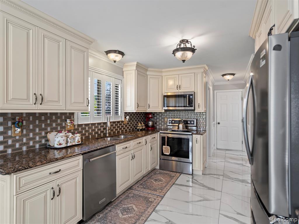 55589 Raspberry Drive, Macomb, MI 48042 — Photo 10