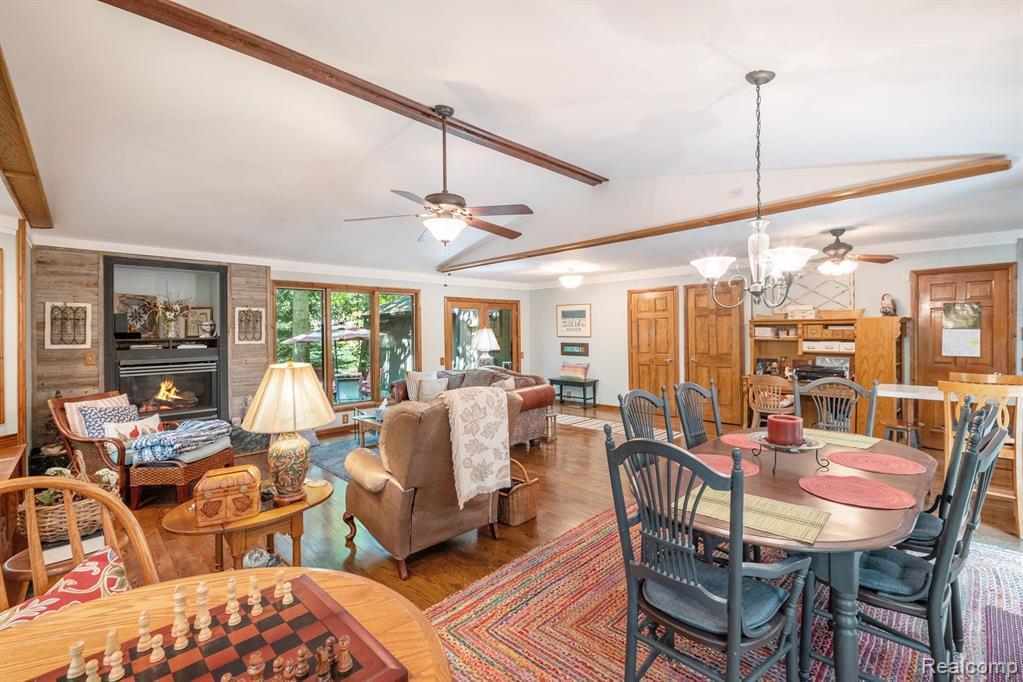 9246 YOUNG Drive, Swartz Creek, MI 48473 — Photo 10