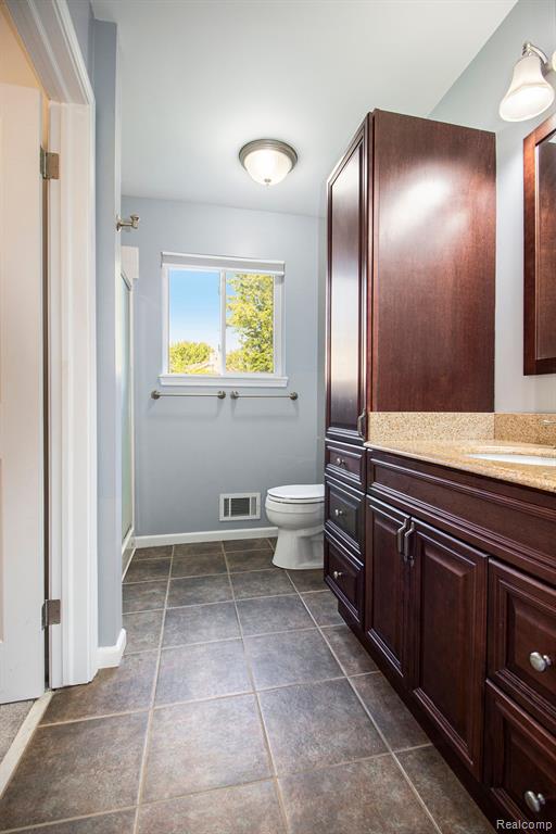 6041 TREE LINE Drive, Grand Blanc, MI 48439 — Photo 10